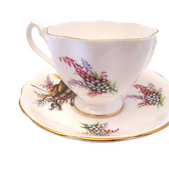 Vtg scottish china festive Queen Anne teacup & saucer of swords,plaid,victory,fl - Picture 5 of 6